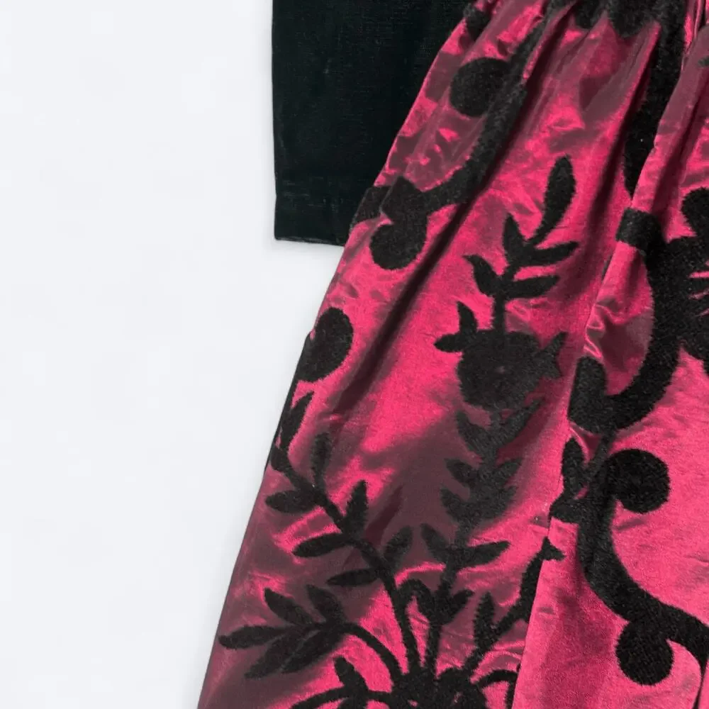 Vintage-Inspired Black & Burgundy Velvet Gothic Dress - Picture 9 of 14